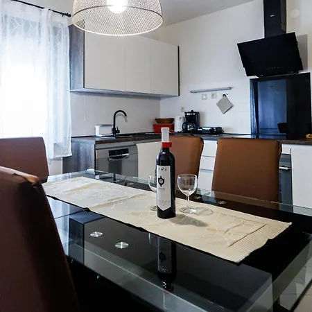 Venami جادرانوفو